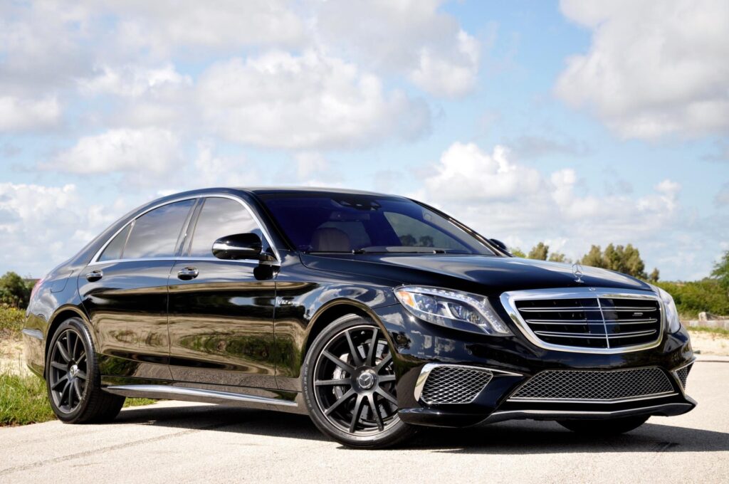 Top 5 Occasions to Hire a Limousine in Zurich